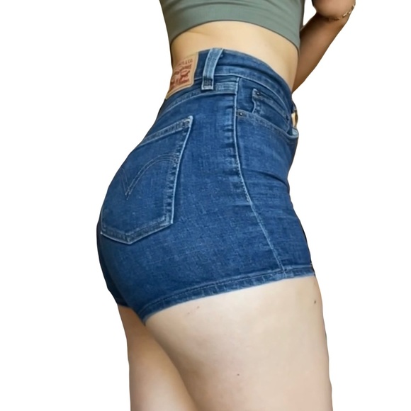 Levi dark wash Jean shorts: - Picture 3 of 5